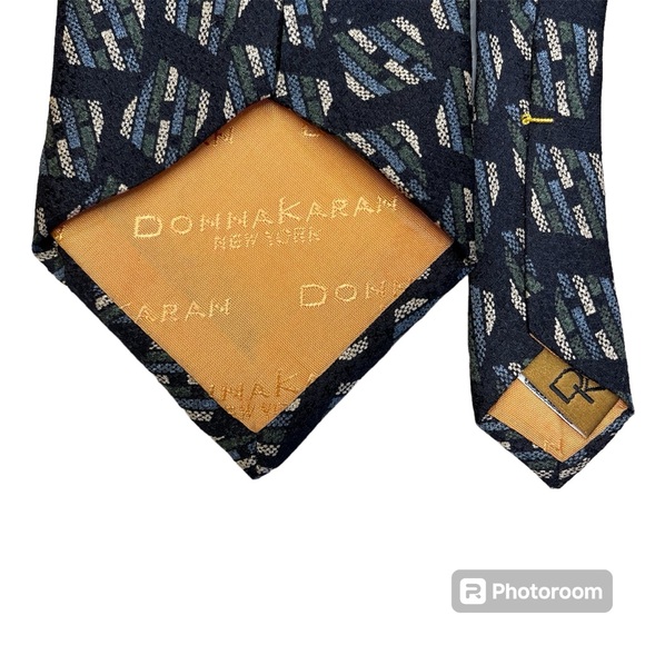 Designer Donna Karan 100% Imported Silk From Italy Tie. Made in the USA - Picture 5 of 8